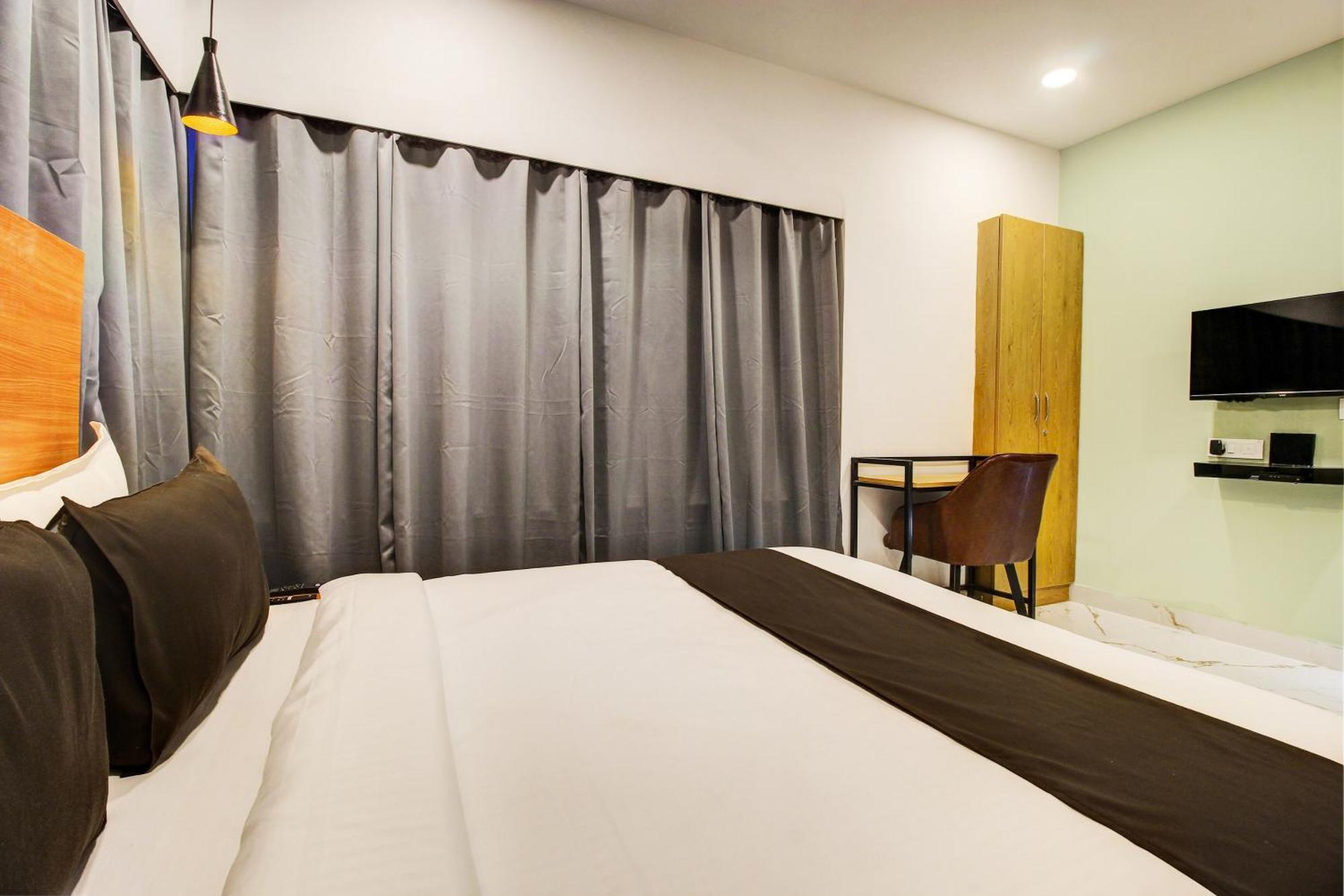Super Townhouse Rcc Hotel Banjara Hills Haïdarabad Extérieur photo